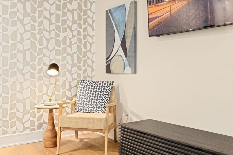 Hotel Surrey Beach House