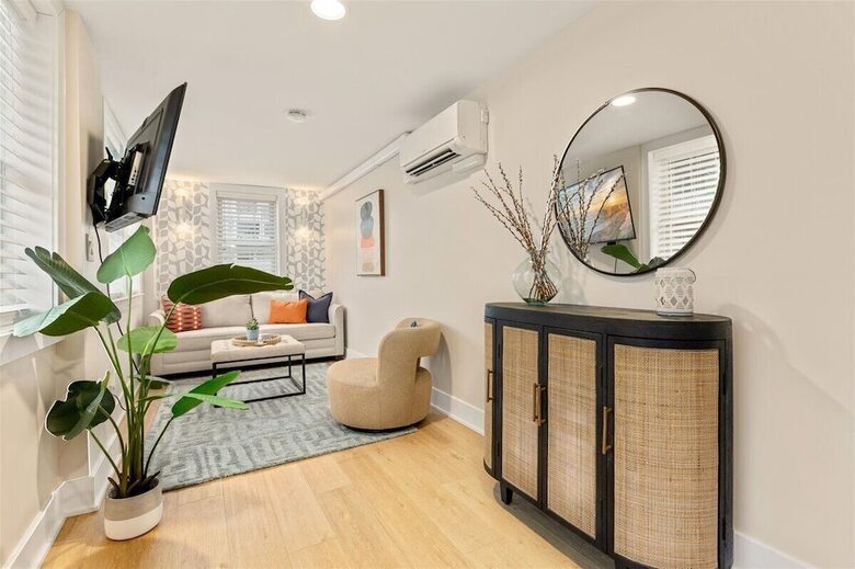 Hotel Surrey Beach House