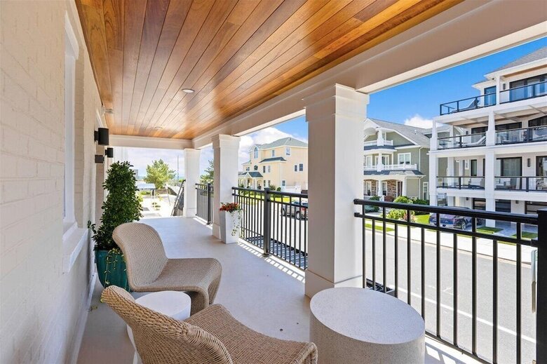 Hotel Surrey Beach House