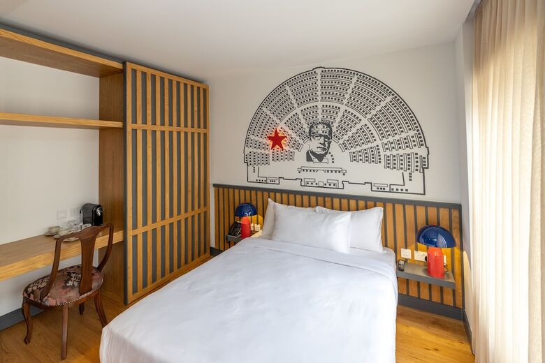 Limehouse Library Hotel