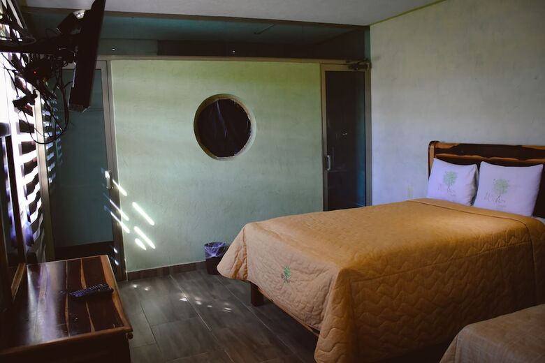 Hotel Los Cedros Uayamon