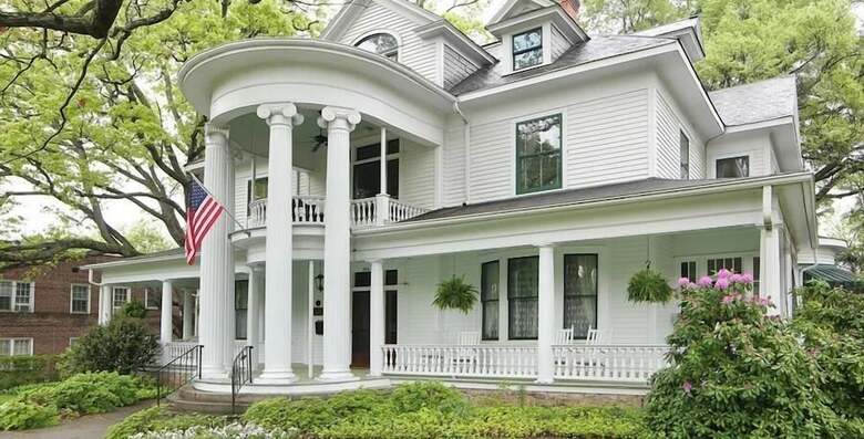 Double Oaks Bed And Breakfast