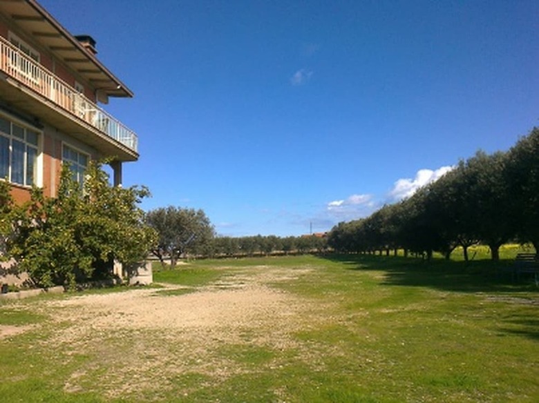 6-bed Room For Rent With Private Bathroom - Molise