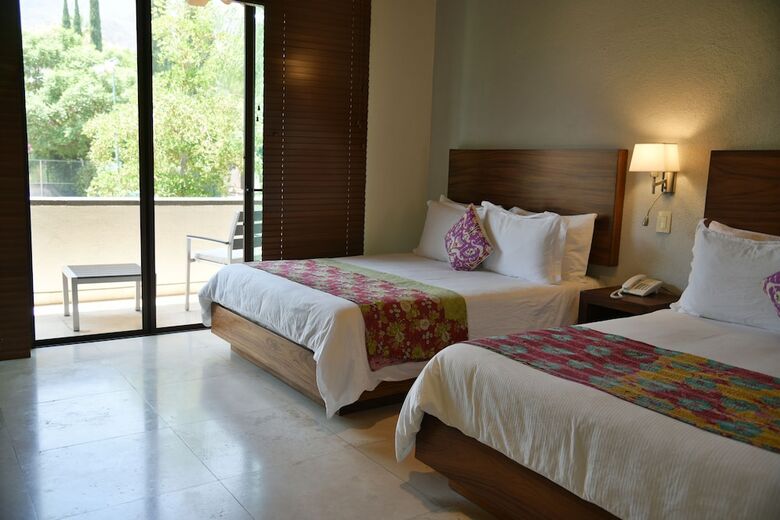 Hotel La Reserva Chapala Resort