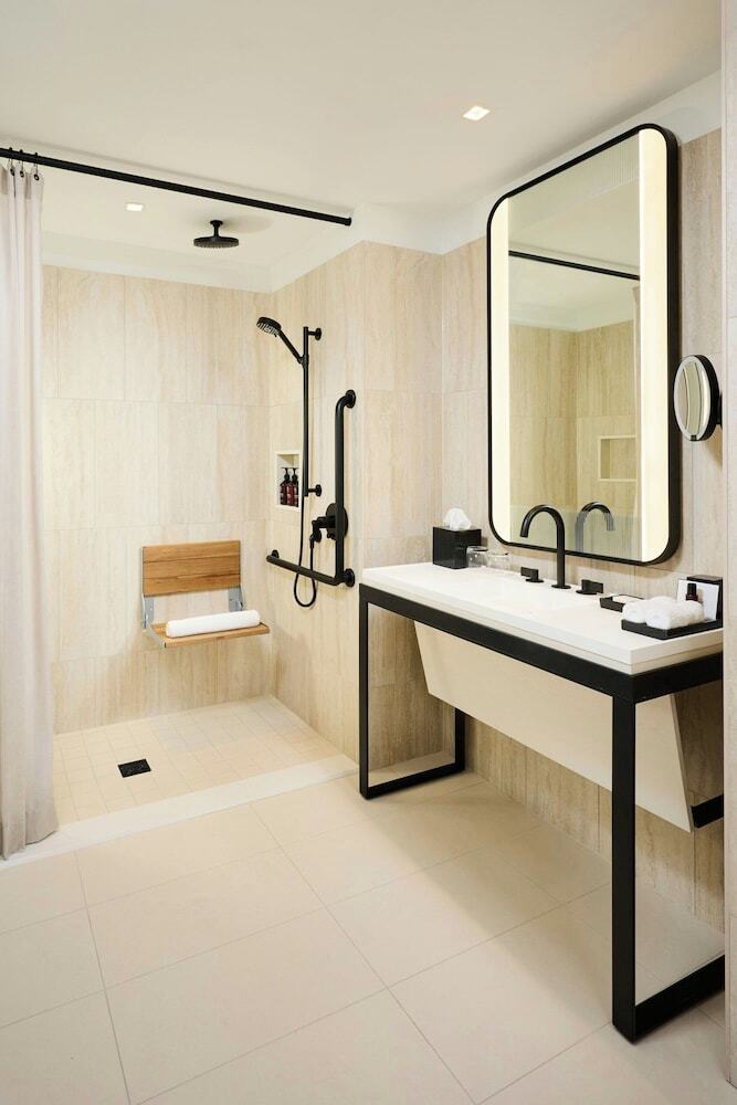 The Pearle Hotel & Spa, Autograph Collection