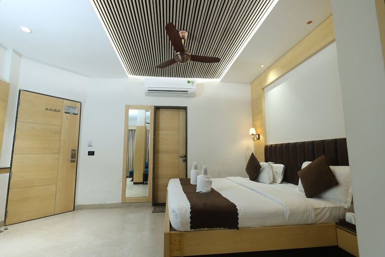 Hotel Sar Kamla Dham