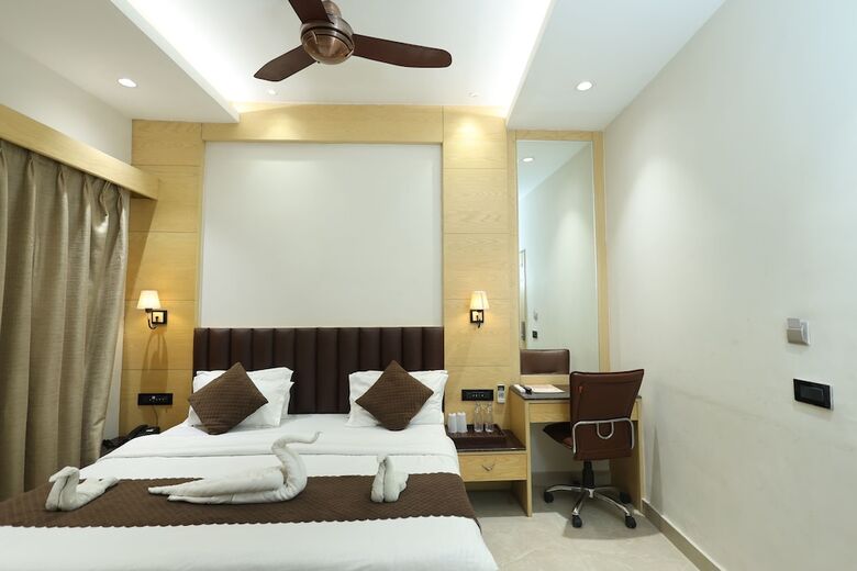 Hotel Sar Kamla Dham