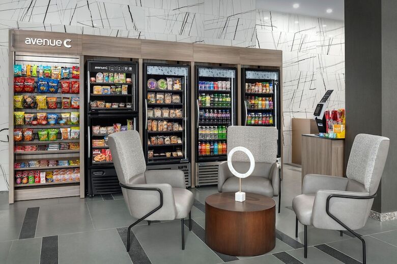 Hotel Springhill Suites By Marriott New York Queens