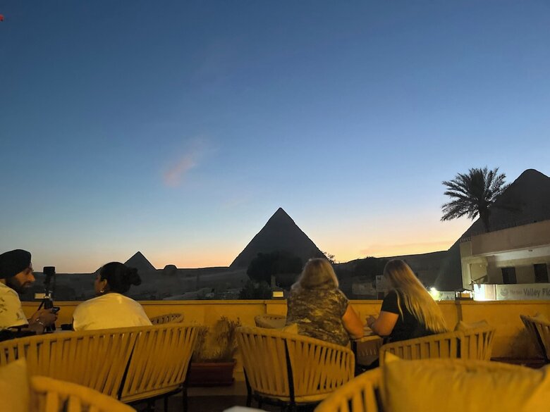 Bed & Breakfast The Gate Hotel Front Pyramids & Sphinx View