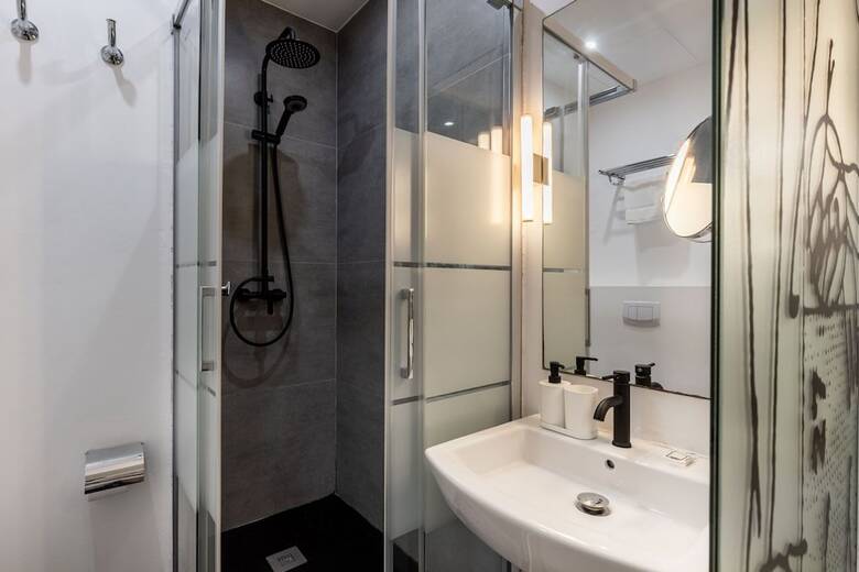 Hotel Antiguo Brondo Selfcheck-in Smart Rooms