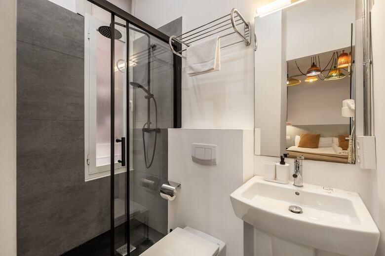 Hotel Antiguo Brondo Selfcheck-in Smart Rooms