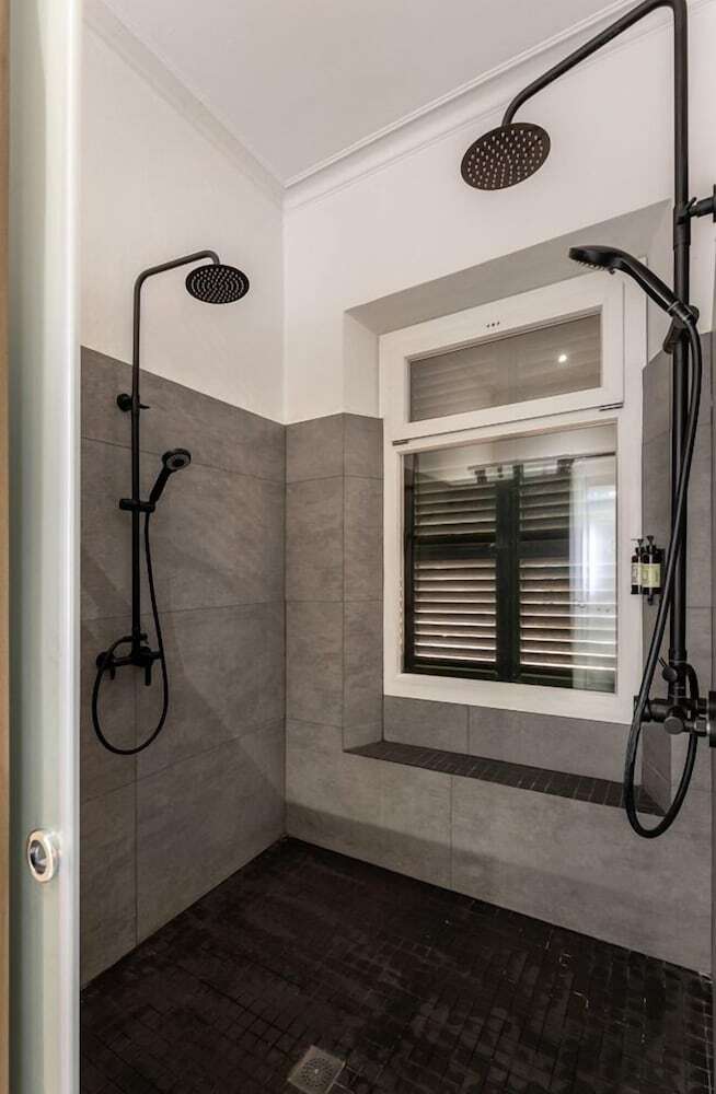 Hotel Antiguo Brondo Selfcheck-in Smart Rooms