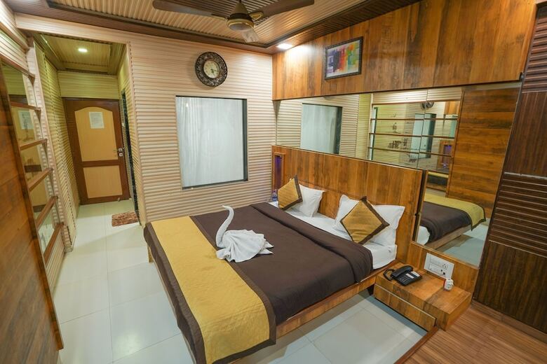Hotel Kumar Plaza