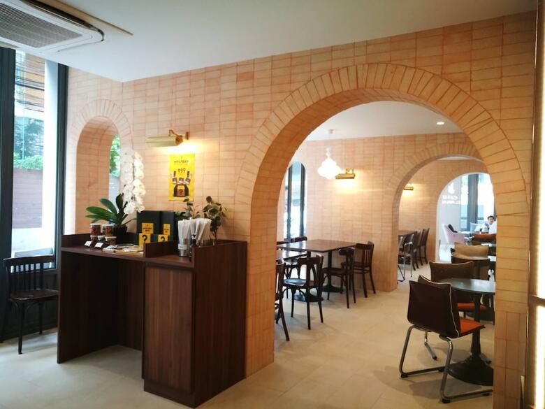 Hotel The Quarter Ploenchit By Uhg
