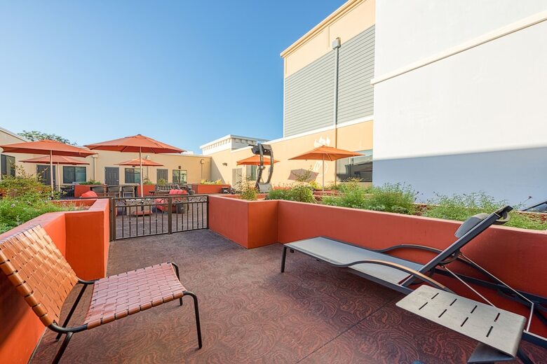 Hotel Lexen - Newhall