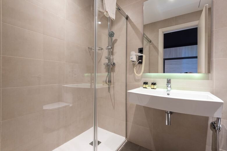 Pension Plaza Goya Rooms