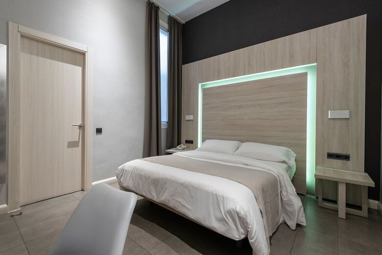 Pension Plaza Goya Rooms