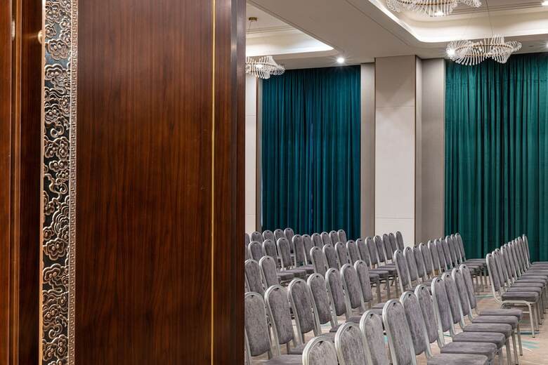 Blossom Hotel Houston, Curio Collection By Hilton