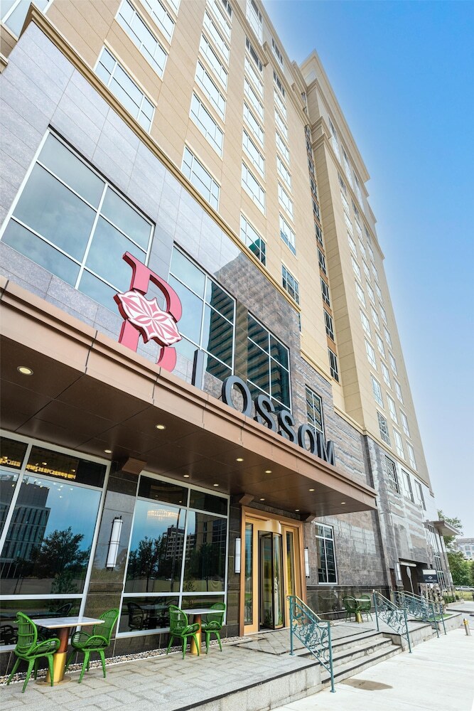Blossom Hotel Houston, Curio Collection By Hilton