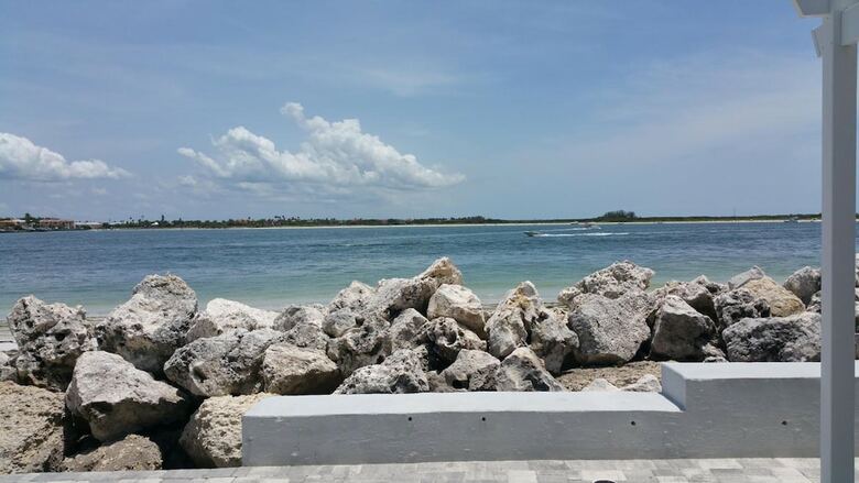 Aparthotel Island's End Resort
