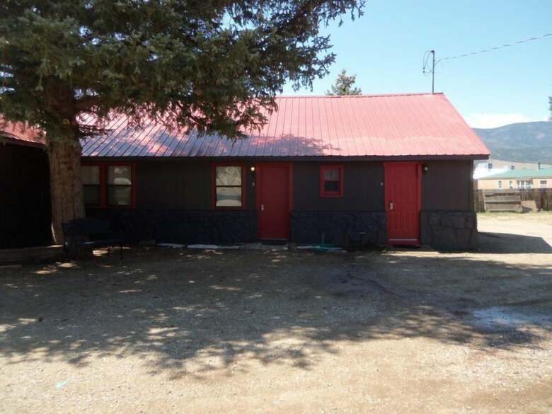 The Gold Pan Motel