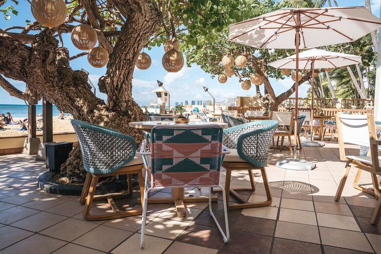 Kaimana Beach Hotel