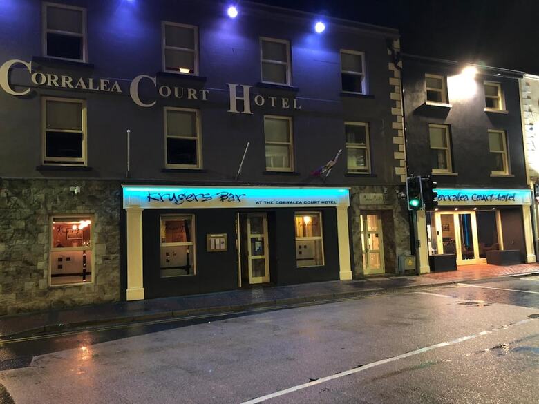 Hotel Corralea Court