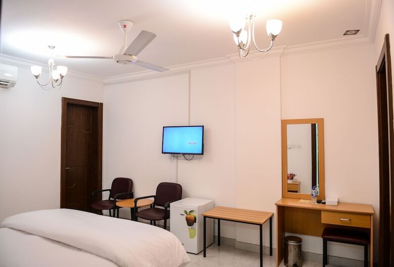 Aparthotel Oasis Hotel Apartments