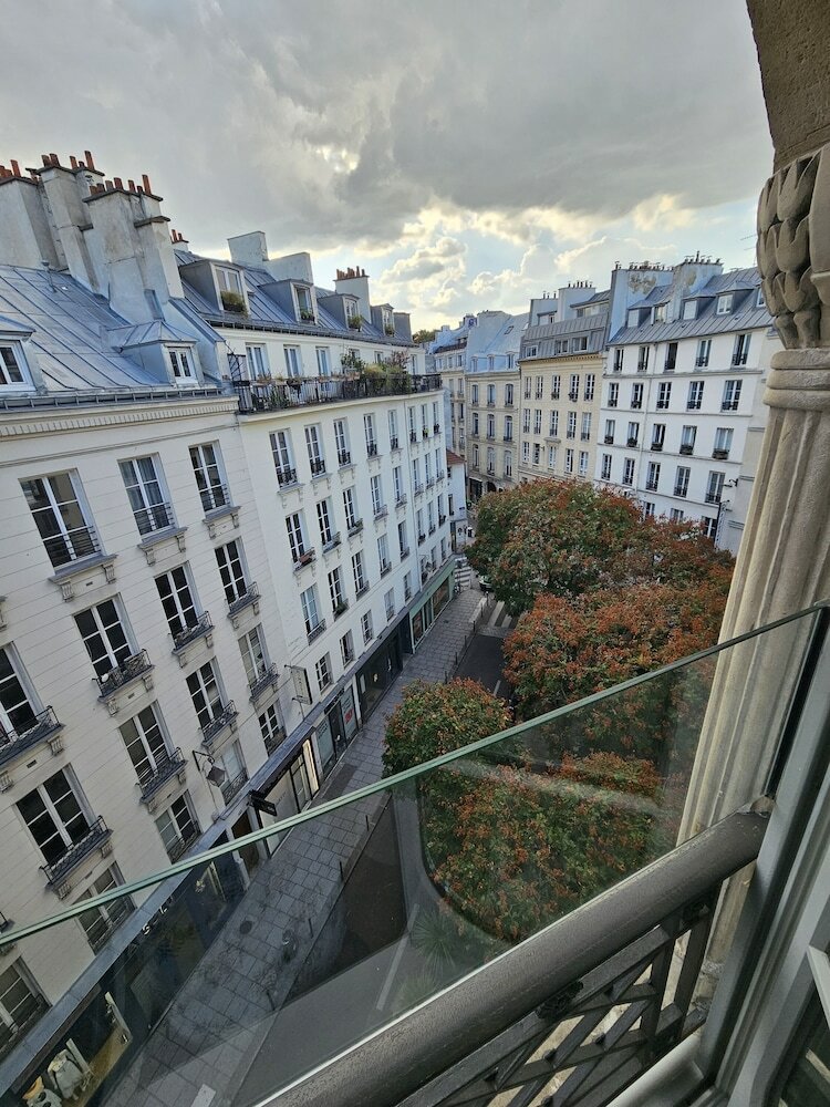 Hotel Du Sentier