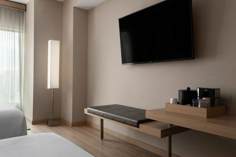 AC Hotel By Marriott Phoenix Downtown