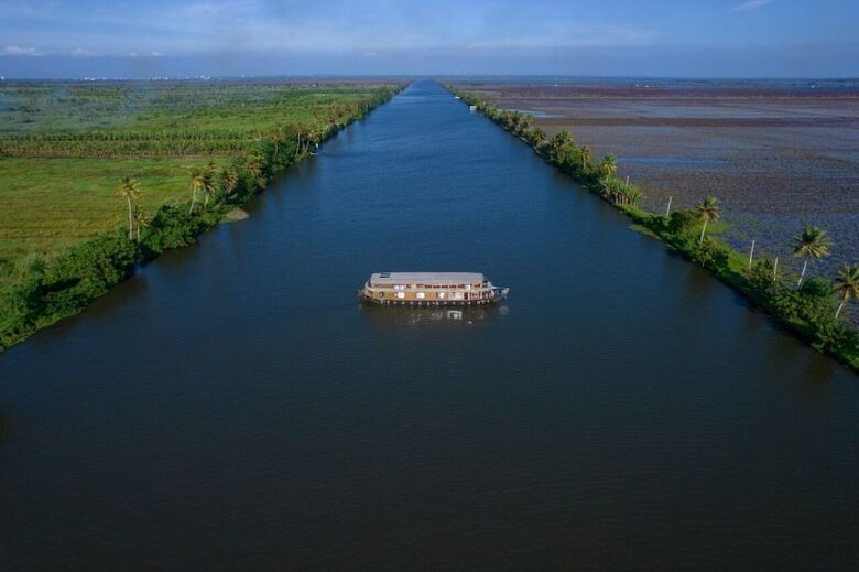 Hotel Coco Houseboat