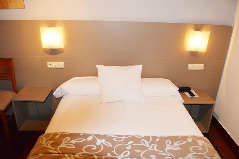 Pension Hostal Residencia Fornos