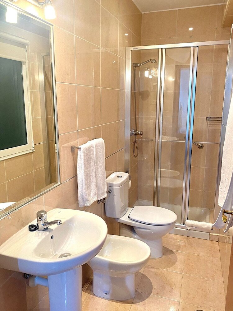 Pension Hostal Residencia Fornos