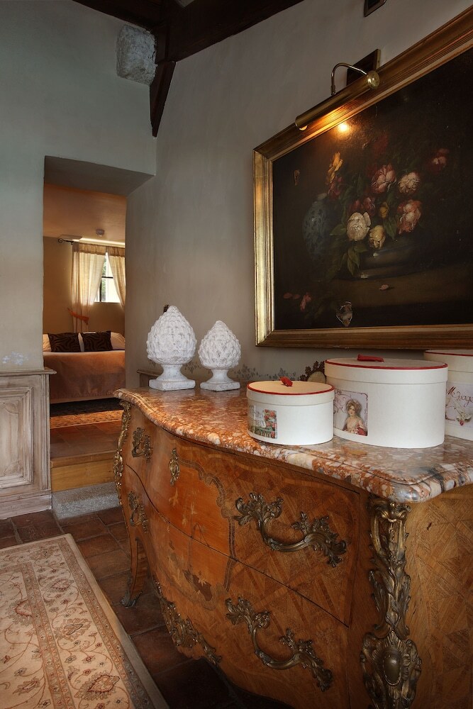 Hotel Domaine Des Saints P�res