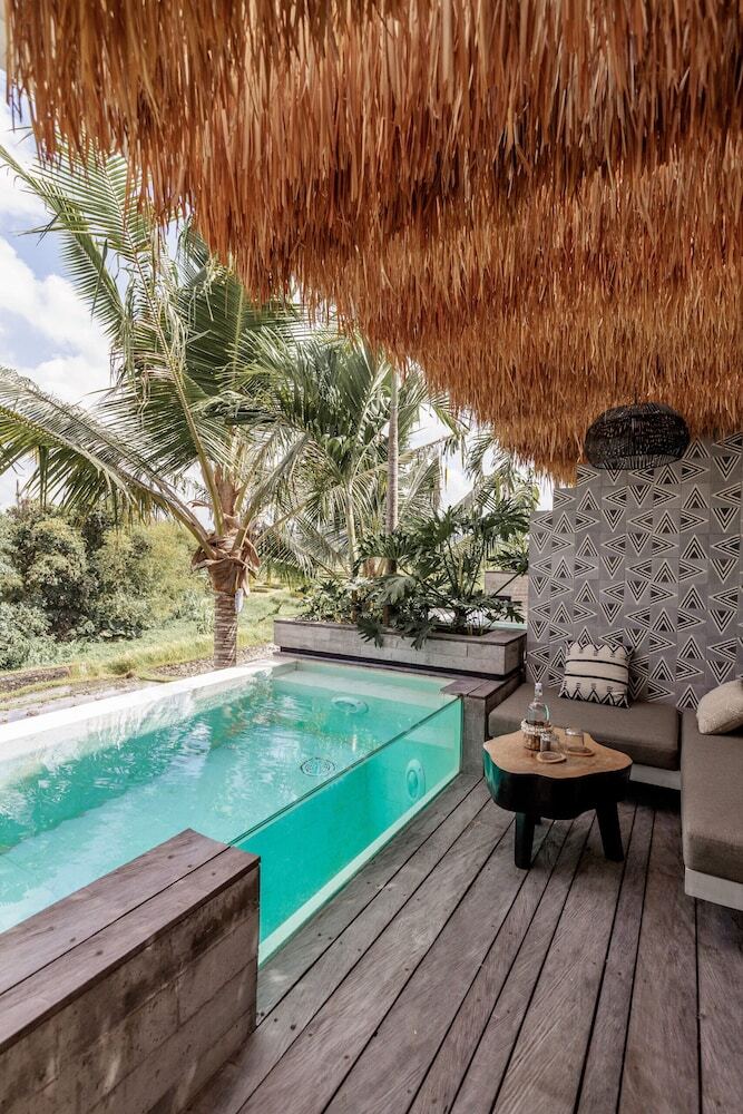Hotel Batukaru Private Pool Suite 1
