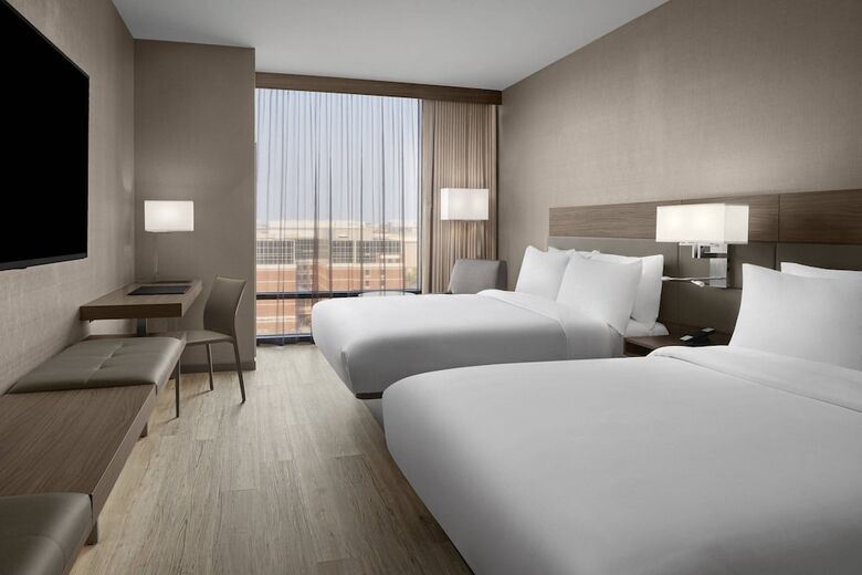 AC Hotel By Marriott Columbus Downtown