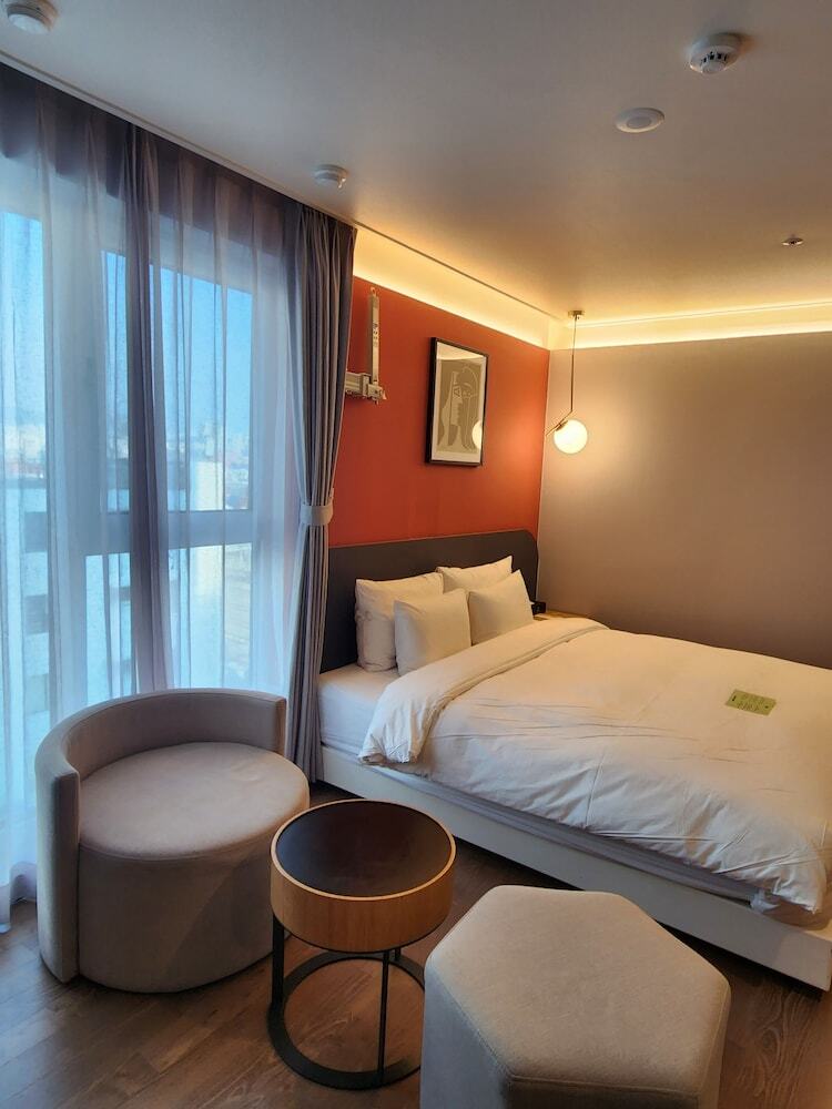 Hound Hotel Busan Station