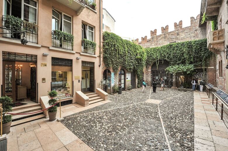 Bed & Breakfast La Corte Di Giulietta Exclusive Suites