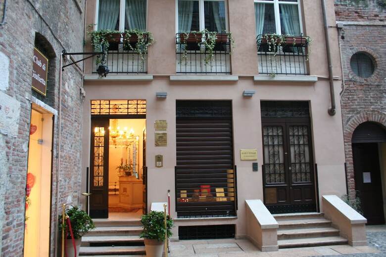Bed & Breakfast La Corte Di Giulietta Exclusive Suites