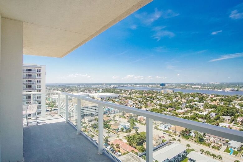 Hotel Daytona Grande Oceanfront Resort