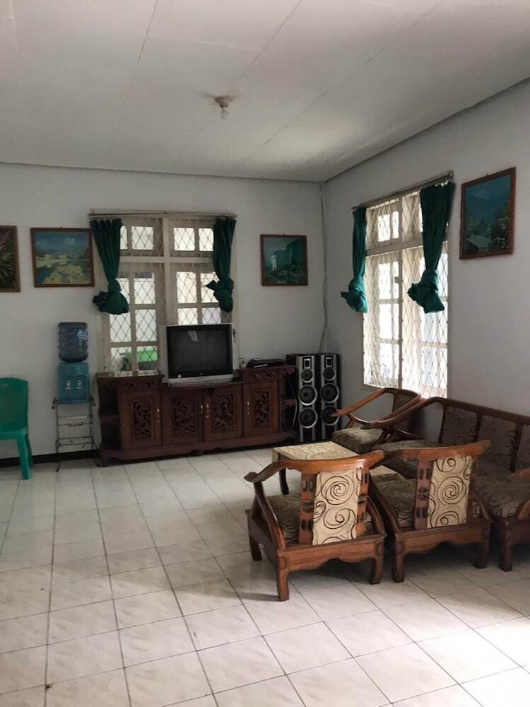 Villa 3 Putri 27