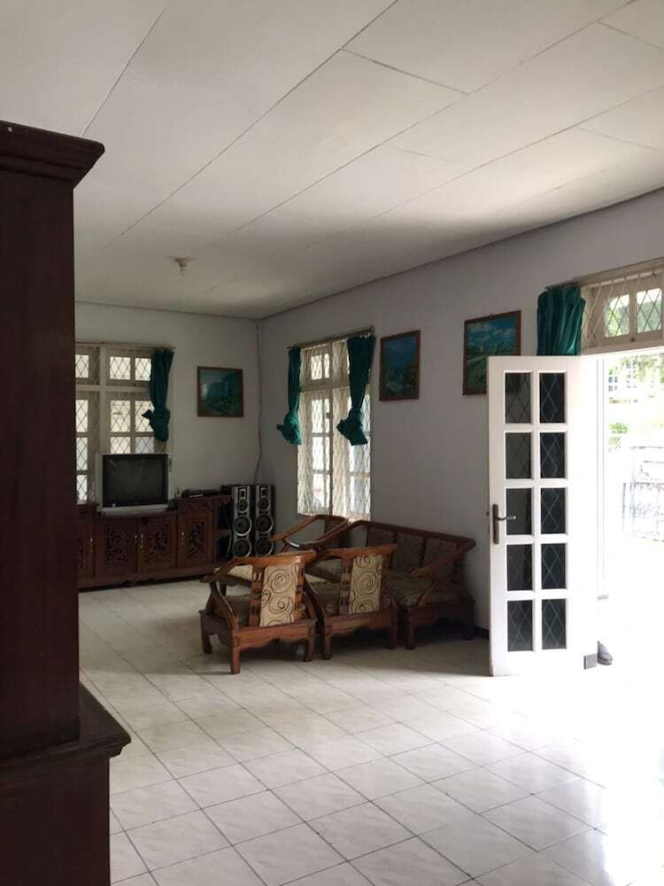 Villa 3 Putri 27