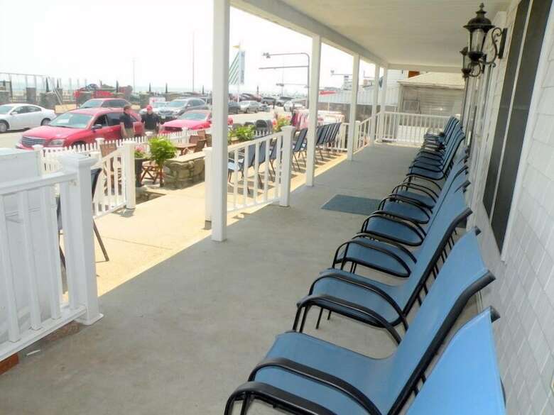 The Pelham Resort Motel