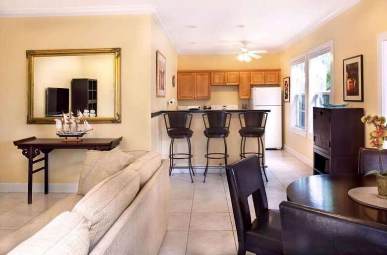 Hotel Travelers Palm