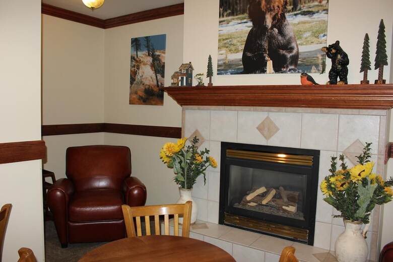 Hotel Yellowstone Lodge