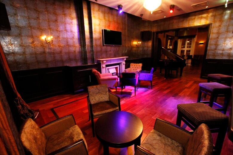 Jackson Court Hotel