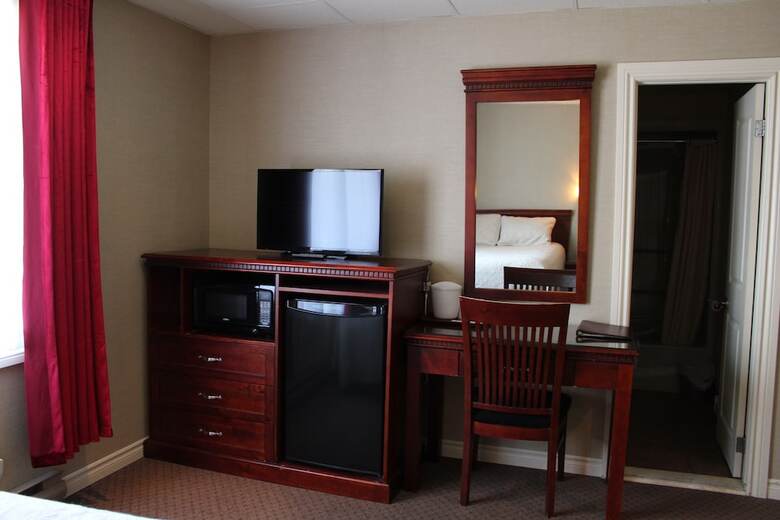 Hotel Motel Capri & Suites