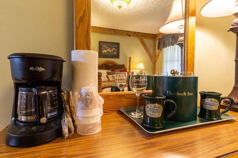Hotel Hemlock Inn