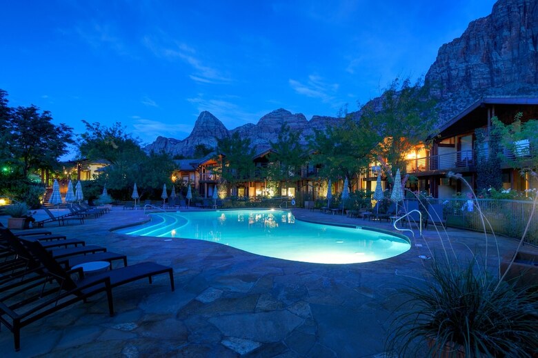 Hotel Desert Pearl Inn