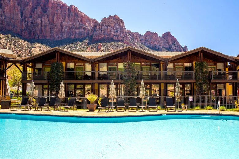 Hotel Desert Pearl Inn